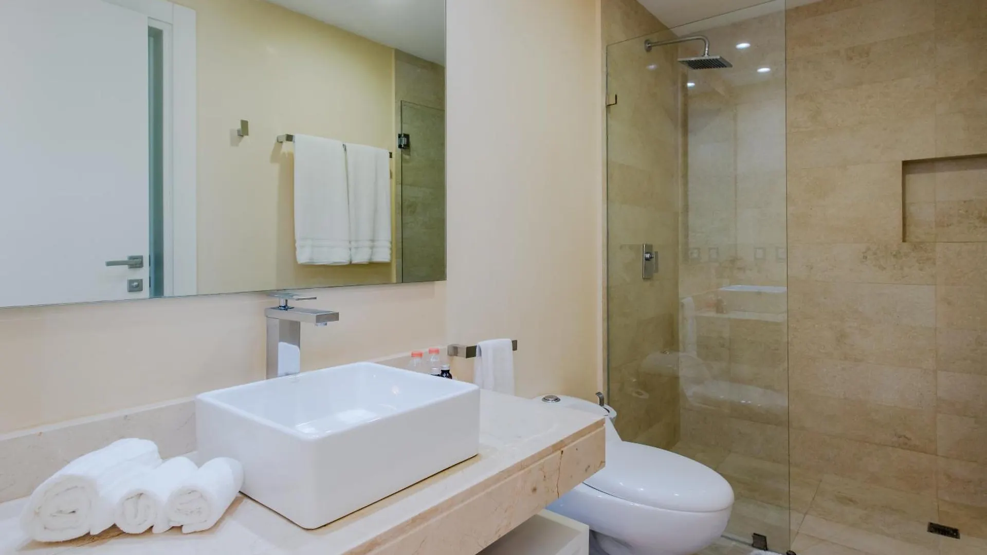 Holiday home Condos With Roof Pool Half Block To 5Th Ave Playa del Carmen